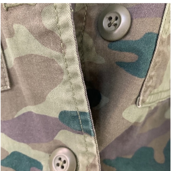 Women’s Gap Camo Jacket - Picture 4 of 5